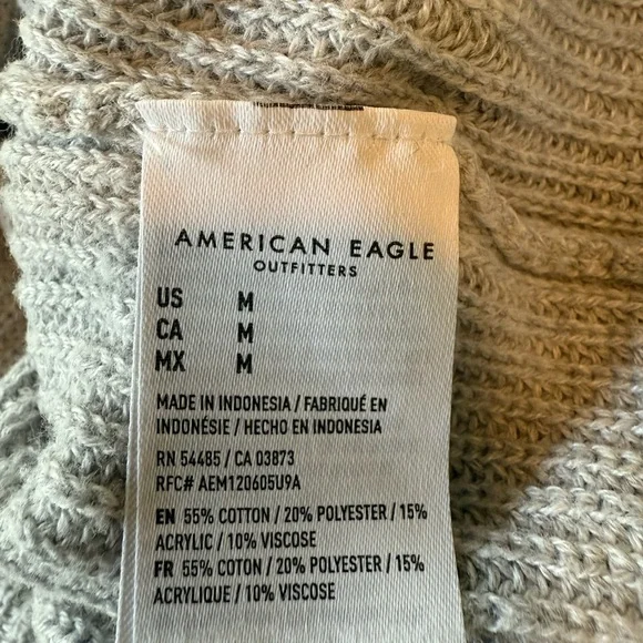 Women’s American Eagle Gray Sweater - Picture 3 of 4
